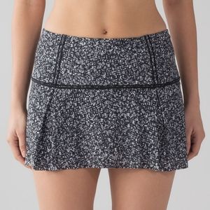 (SOLD) Lululemon Lost In Pace Skirt Skort